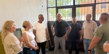 Председник Градске општине Обреновац посетио Прву обреновачку основну школу